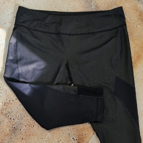 MPG | Black 3/4 Performance Leggings Size XL - Picture 1 of 14